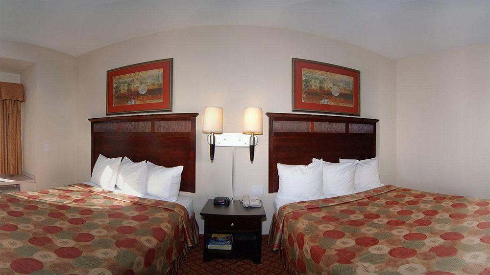 Best Western Roanoke Inn & Suites Exteriör bild