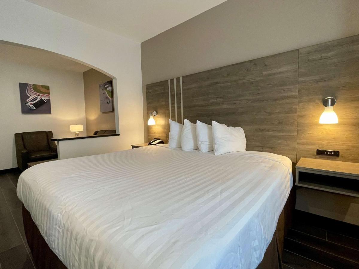Best Western Roanoke Inn & Suites Exteriör bild