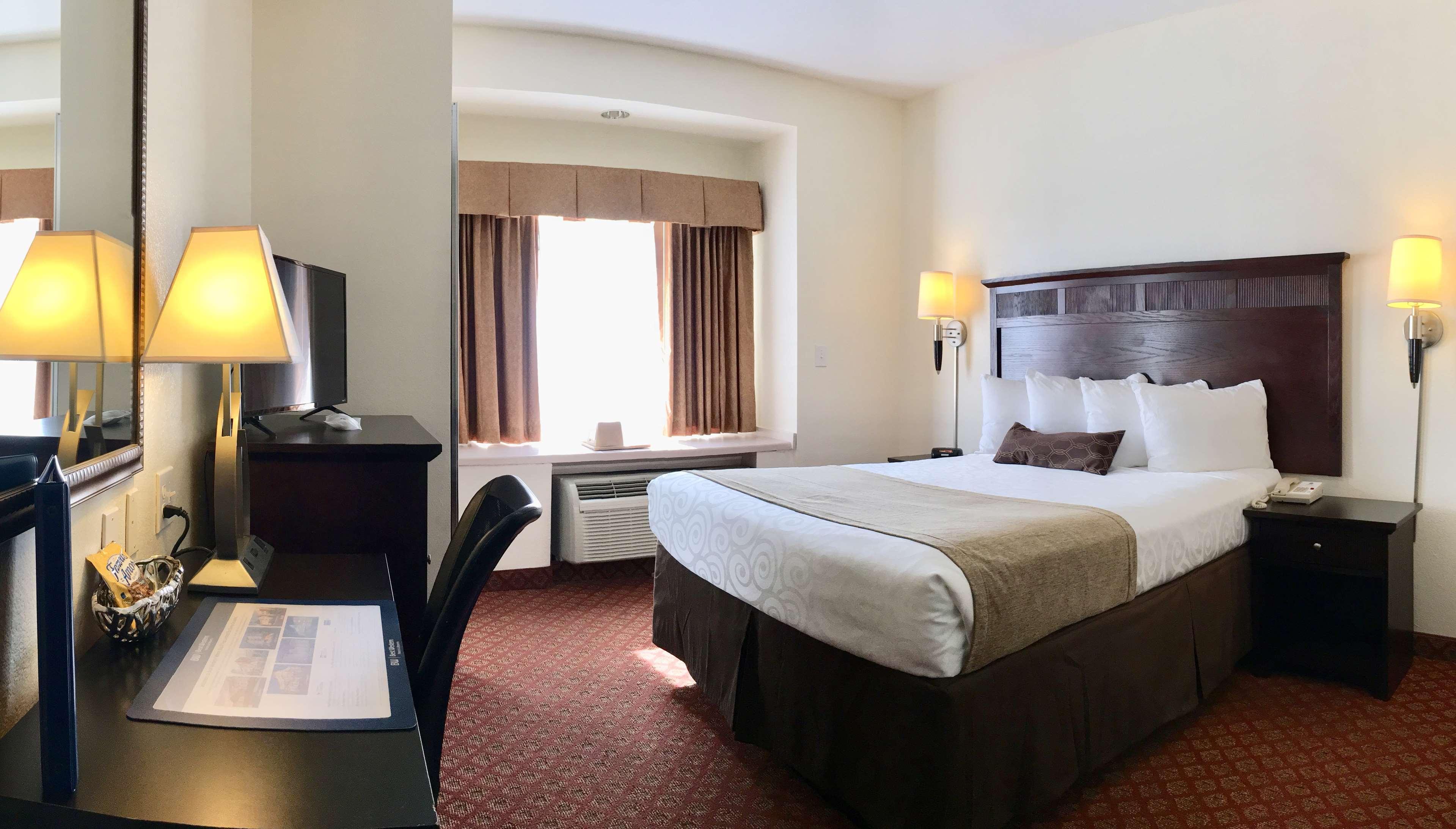 Best Western Roanoke Inn & Suites Exteriör bild