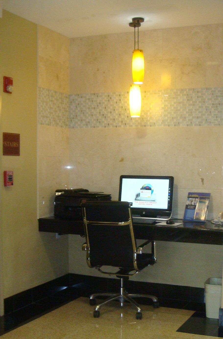 Best Western Roanoke Inn & Suites Exteriör bild